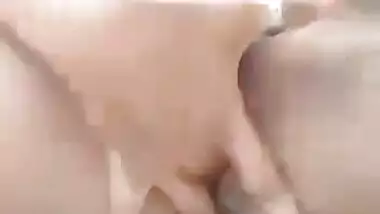 Horny girl fingering her pussy video MMS