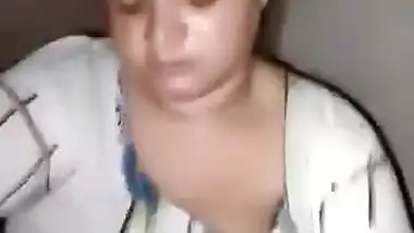 Desi Randi Pussy Captured By Customer