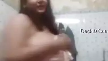 Indian teen is so amazing that guy wants XXX boobies flashing online