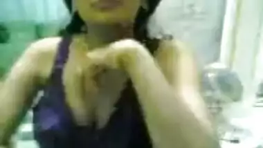 Arab Wife Showing Boobs - Movies.