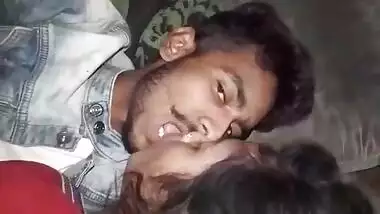Indian desi BF records his MMS with his GF