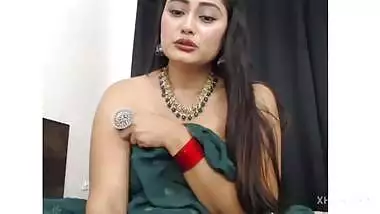 Sexy desi indian squirting in webcam