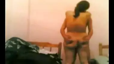 Mature aunty home sex illegal affair with hubby’s friend