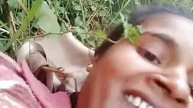 Indian outdoor porn MMS video scandal