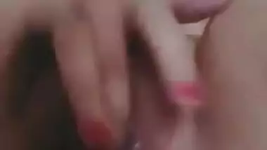 Paki Hottie pussy fingering on webcam episode
