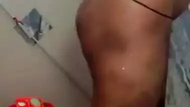 Tamil aunty porn bathing showing hairy pussy