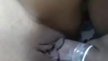 Desi Indian slut girl gets fucked by a posh young guy