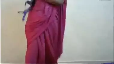 Indian house wife exposing her private part on cam