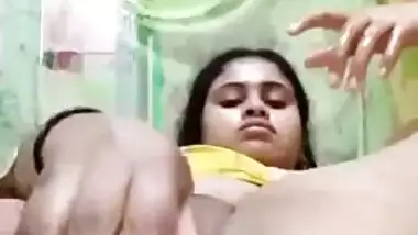 Insatiable Desi wench sticks fingers and sex toys into her XXX twat