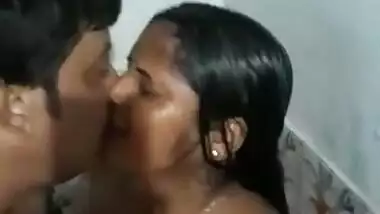 Indiasexhd busty indian porn at Hotindianporn.mobi
