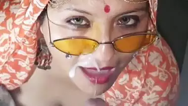 Desi wife does XXX porn with cameraman who covers her face with sperm