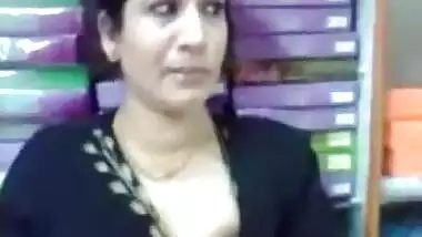 Punjabi hot bhabhi boobs sucked in shop