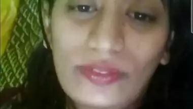 Sexy desi Gf Showing Her boobs On Video Call