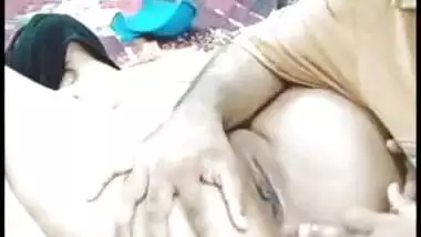 Pakistani Step Father Fucking His Step Daughter While His Wife Not At Home