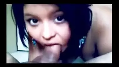 Himachal sweetheart Giving oral job to her Boyfriend
