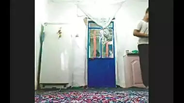Pakistani sex video of Islamabad wife fucking with neighbor