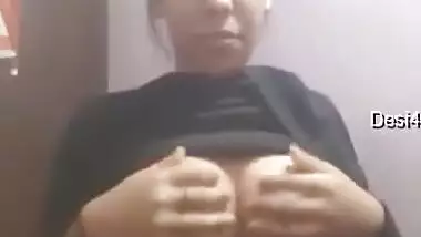 Cute Indian Girl Shows Her Boobs And Pussy