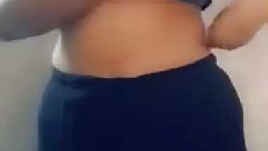 Indian MILF slowly takes her clothes off to expose the body in porn solo clip