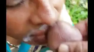 Indian old aunty sucking cock