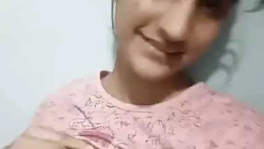 Extremely Beautiful Paki Girl showing 2 clips part 1