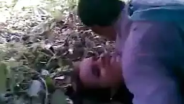 Bangalagirl fked by two boys in forest