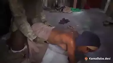 Soldiers bang a hot hijabi chick in the Pakistani sex