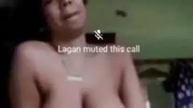 Sexy Desi girl Showing her Nude Body On VC