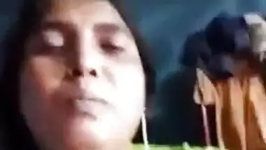Bangladeshi MILF sex MMS selfie video