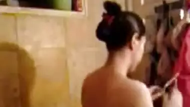 shamina paki girl in shower
