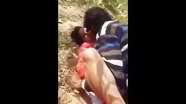 Village aunty having outdoor sex with her lover