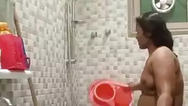 Mature bhabhi selfie from bathroom totally nude