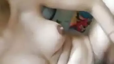 Horny Paki Hot Wife Fingering