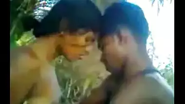 Outdoor South Indian sex episode of desi girl with bf