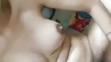 Horny Paki Wife Fingering