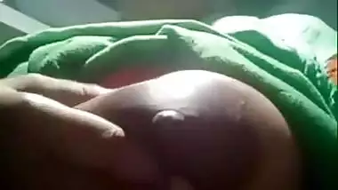 CHUBBY DESI BHABHI SHOWING GREAT AREOLS ON VIDEO CALL