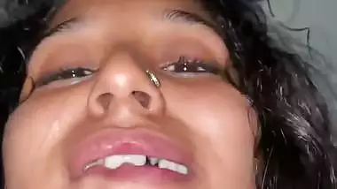 Sexy babe rides like a pornstar in Indian xxx MMS