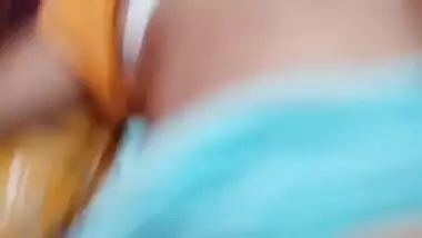Mature Desi pussy fingering on cam