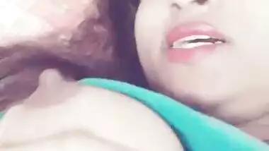 Desi sexy selfie video taken for her boyfriend