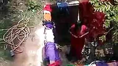 desi bhabhi hot cam hidden bathing video part 1