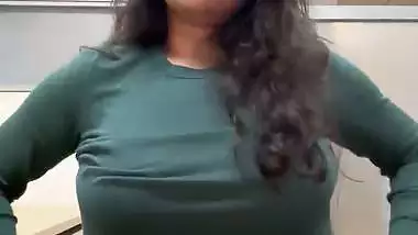 S24 camera capture sexy GF showing huge boobs viral selfie