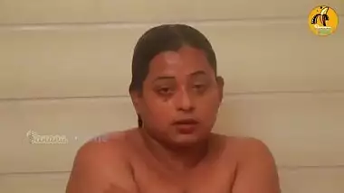 Indian Porn Girl Solo Nude Bath Video - Mona Lisa