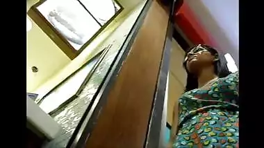 Indian upskirt spy in shopping mall