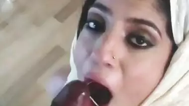 Desi Bhabhi Cum swallowing eat sperm mouth jizz tasty load