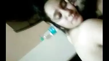 Bengaluru young bhabhi first time doing sex front of cam on request