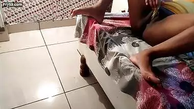 Indian bhabhi bedroom pussy mustbuting