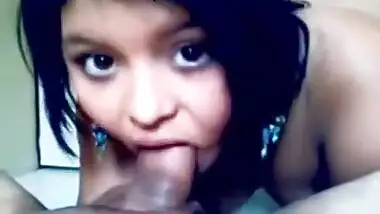 Legal age teenager Indian girlfriend homemade oral-stimulation video