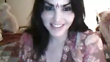 INDIAN LADY ON WEBCAM 2