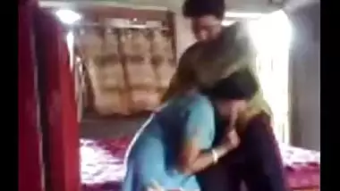 Indian sexy video of a horny guy enjoying and seducing a sexy milf