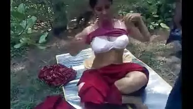 Tamil bhabhi’s open sex clip with lover