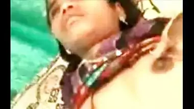 Marwadi girl gets her pussy fingered by lover